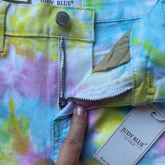 NWT Judy Blue High Waist Tie Dye Women’s Short. Size Small. Fringe - Picture 8 of 11